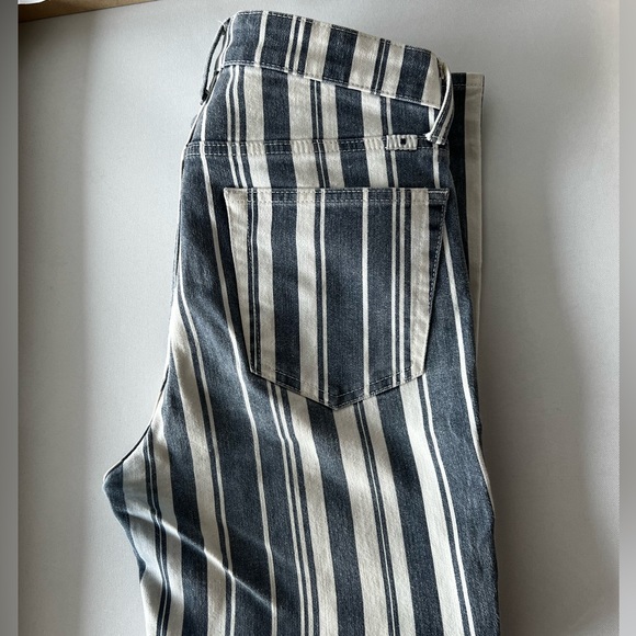 *SOLD* Lucky Brand jeans, size 4 - Picture 7 of 8